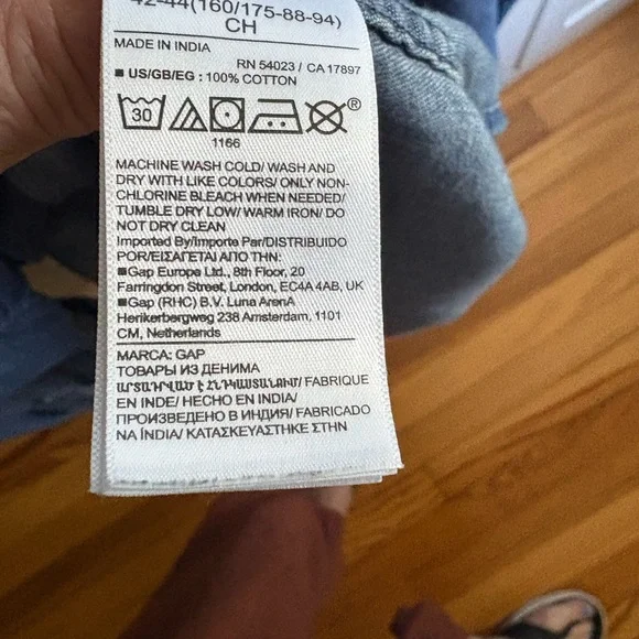 GAP Indigo denim Button-Up Shirt, Size S - Picture 4 of 4